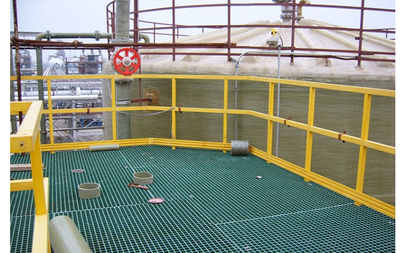 化工廠圍欄及過(guò)道